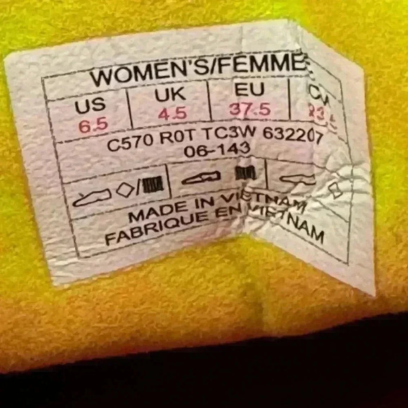 North Face women’s vibrant sole shoes size 6.6 - Picture 8 of 9